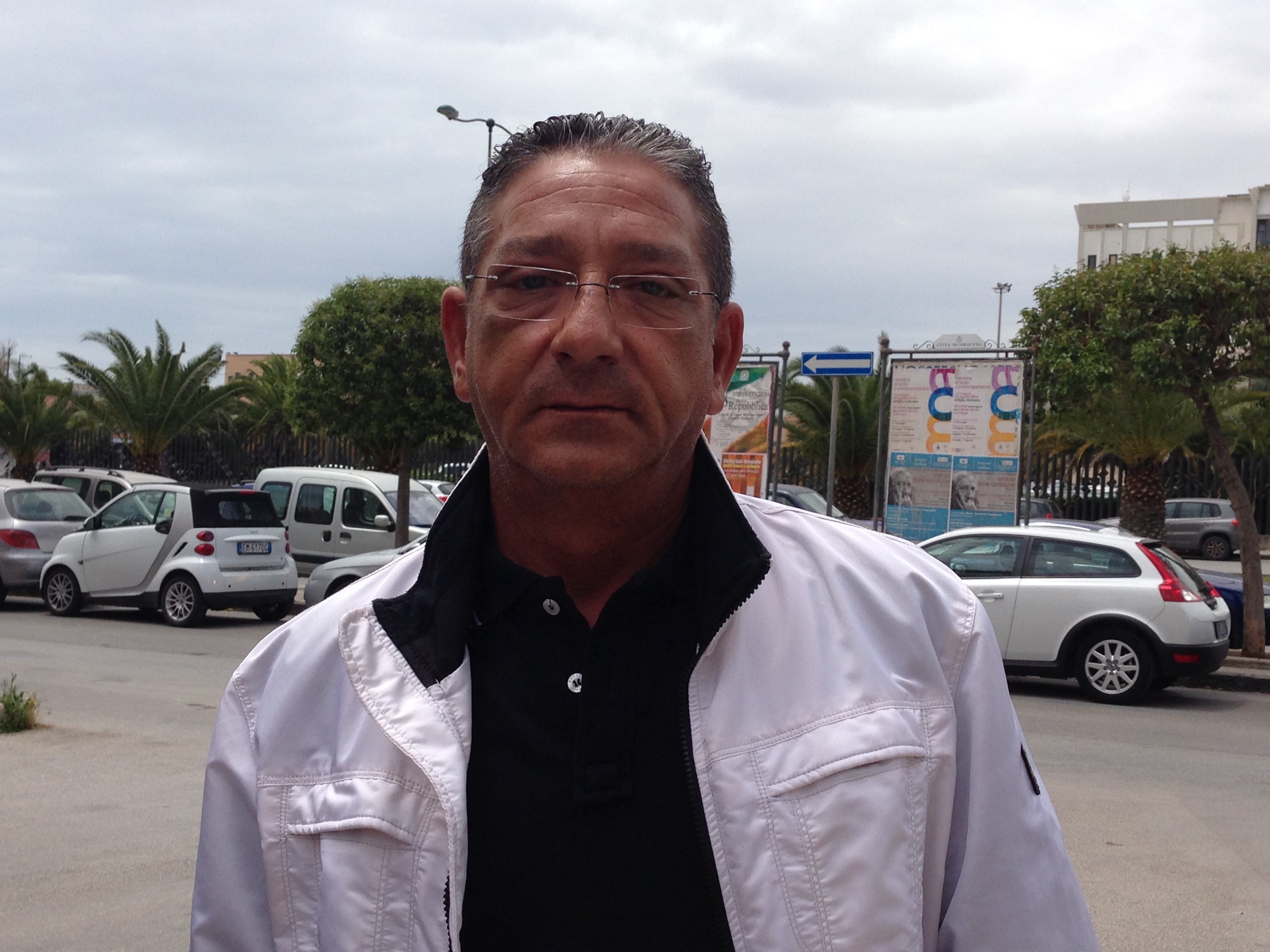 Siracusa: Giacinto Avola, con il comitato “Gli Angeli”, ancora contro le brutture del cimitero