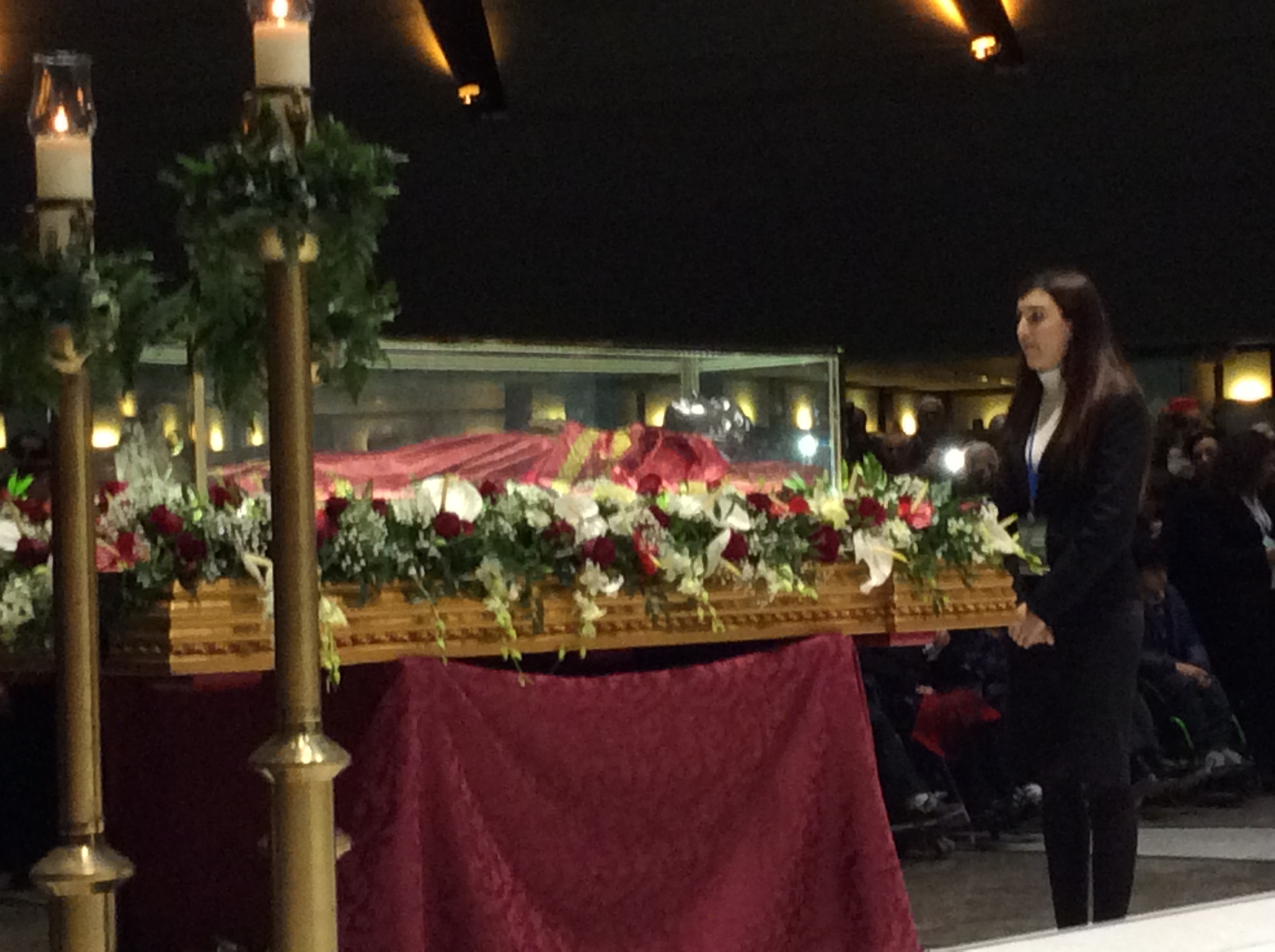 Siracusa: folla per omaggiare Santa Lucia. Oggi l’argenteo simulacro e le spoglie in processione