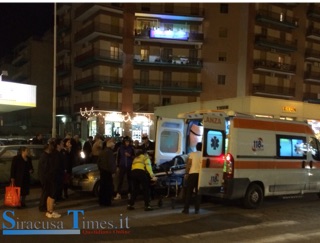 Siracusa: auto in retromarcia investe pedone