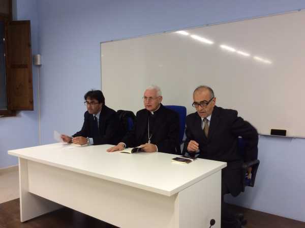 Siracusa: boom di presenze per la presentazione del libro “L’oltraggio e l’angoscia. I 36 giorni del rapimento di Santa Lucia”