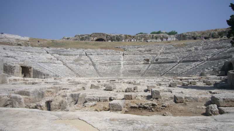 Siracusa: emergenza degrado al Teatro Greco