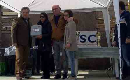 Siracusa: la famiglia Miconi dona un defibrillatore all’Asd Libertas Rari Nantes in occasione del 1° Trofeo “Carnevale con Pallone”