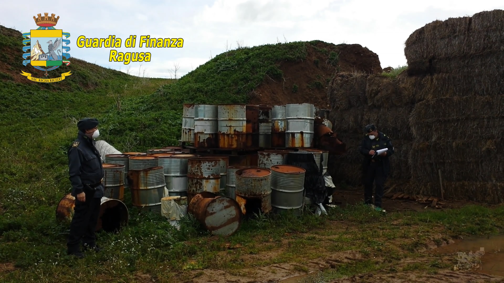 La Guardia di Finanza di Ragusa sequestra area di 50 ettari adibita a discarica abusiva di rifiuti