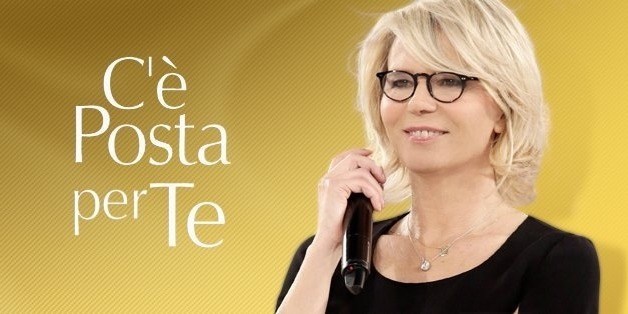 Siracusa: Roberto abbraccia la madre per la prima volta grazie a “C’è posta per te”