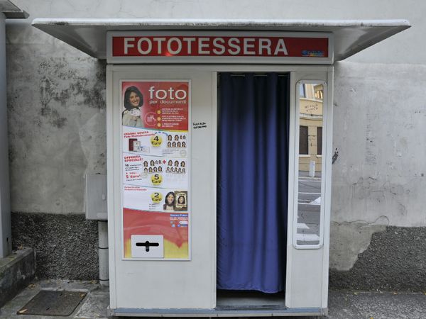 Siracusa: rubavano denaro dalla cabina fototessere, due giovani arrestati, il terzo sfugge ai Carabinieri