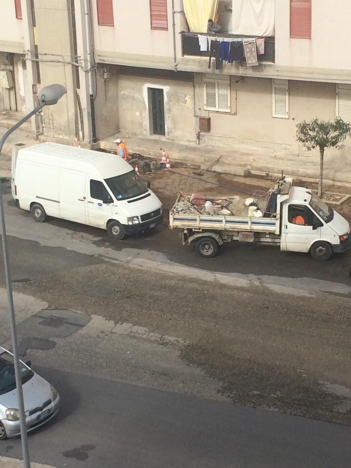 Siracusa: guasto ad un tubo e via Algeri resta senza acqua
