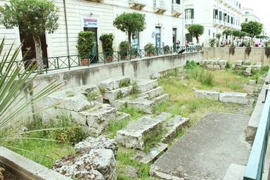 L’estremo degrado della Porta Urbica raccontato dal comitato “Giovani per Siracusa”