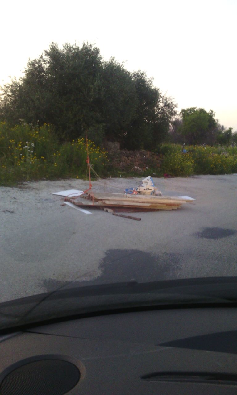 Siracusa: Eternit nella carreggiata di Traversa Gebbiazza