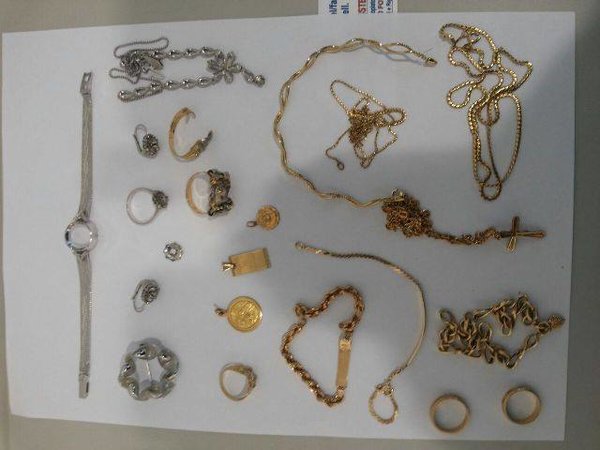 Pachino: denunciato 36enne per furto di preziosi