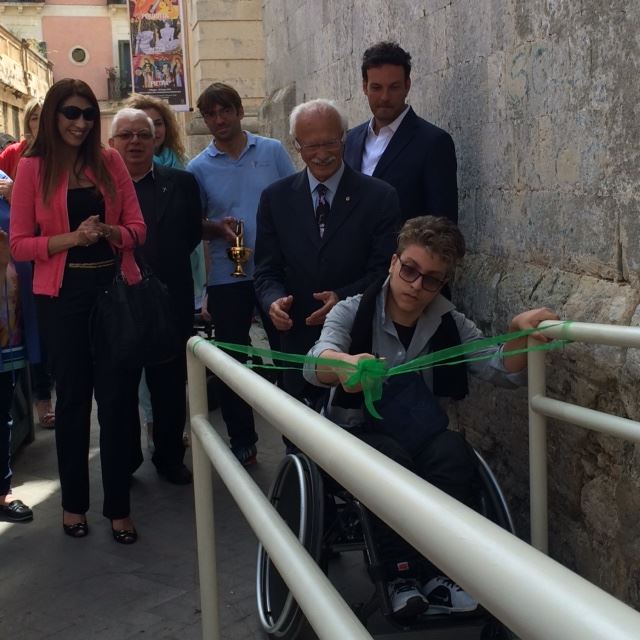 Siracusa, Santa Lucia alla Badia: inaugurata la nuova rampa d’accesso per disabili