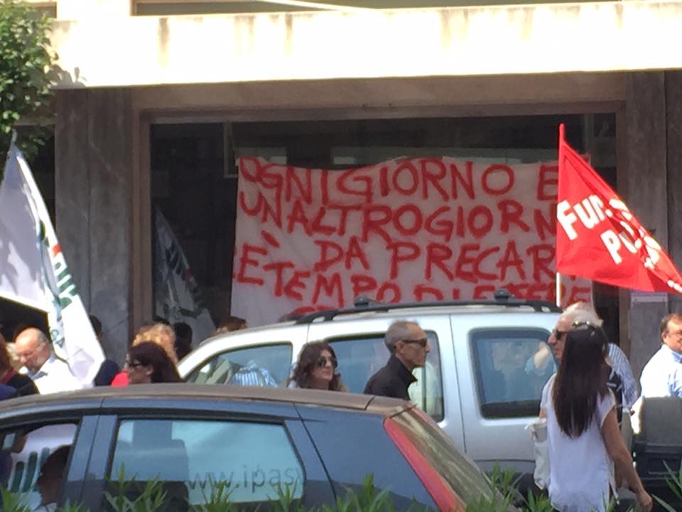 Siracusa, sanità: sit-in del personale infermieristico. “Denunciamo la grave condizione professionale e lavorativa in cui si trova il personale”