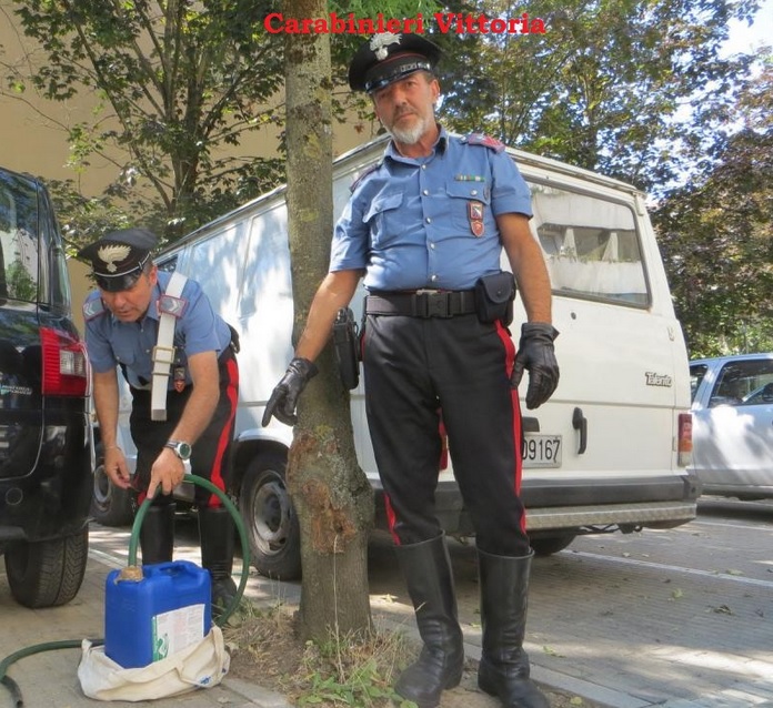 Acate: minaccia di dar fuoco alla moglie. Arrestato pastore 60enne