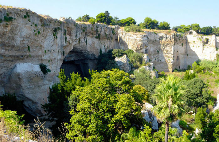 Siracusa: visite gratuite serali alla Latomia del Paradiso