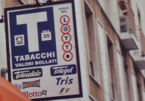 Noto: rubati 7 kg di sigarette da una tabaccheria