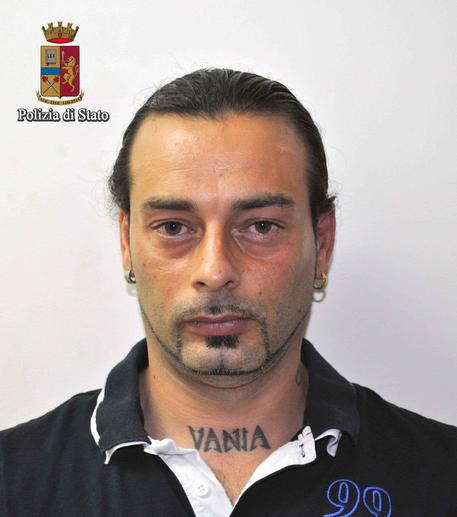 Sicilia, Vittoria: vietato ingresso in discoteca perchè ritenuto pericoloso, si vendica investendo il proprietario con la propria auto. Fermato dalla Polizia per tentato omicidio