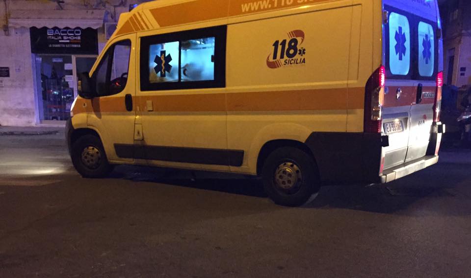 Siracusa, guardia giurata ferita da un colpo della sua pistola: è grave