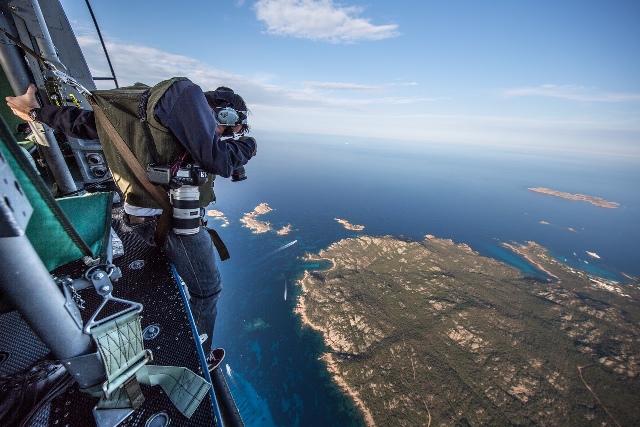 Siracusa: il calendario della Polizia di Stato 2016 porta la firma di Massimo Sestini