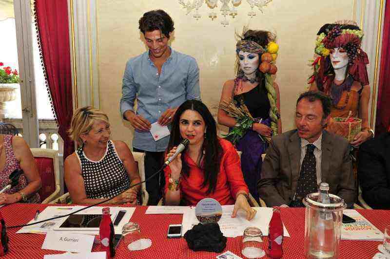 Sicilia, Taormina: alla rassegna Taomoda la Fildis Siracusa presenta il “Progetto Migrantes”