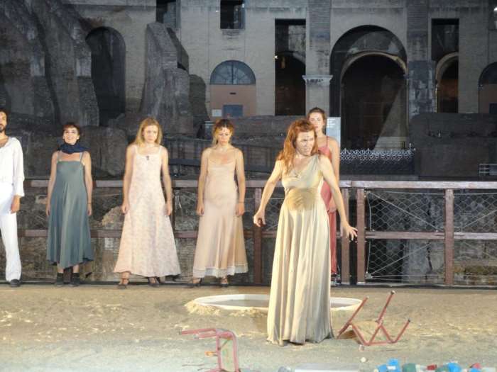 Siracusa: sabato 25 in onda su Rai 5 la “Medea” di Seneca rappresentata al Colosseo