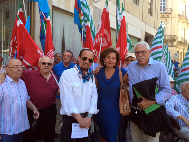 Siracusa: svolto, questa mattina, il sit-in convocato in piazza Archimede per garantire la tutela dei diritti dei pensionati