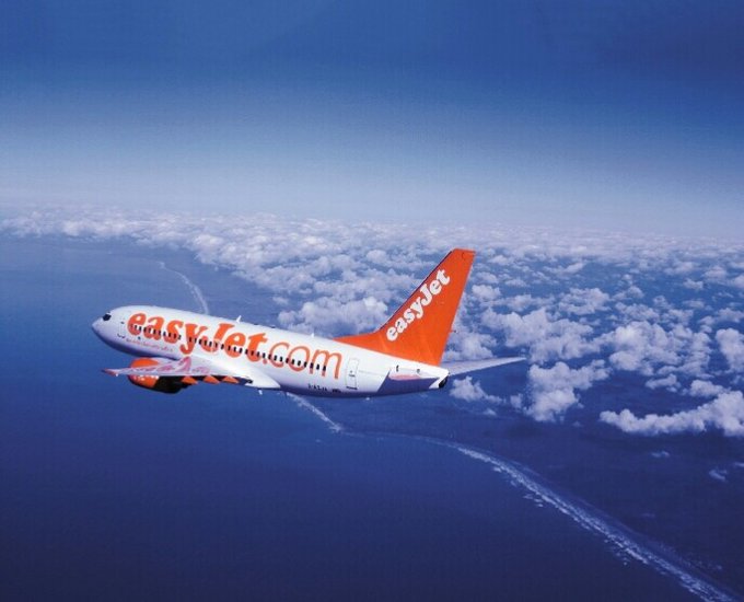 Sicilia: donna tenta di aprire il portellone sul volo Palermo-Parigi, attimi di panico per i passeggeri