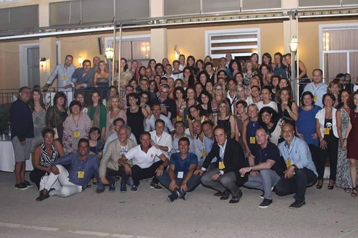 Siracusa, l’emozione di rincontrarsi. Grande successo per il primo raduno “Insoleriani nel Mondo anni 80 e 90”