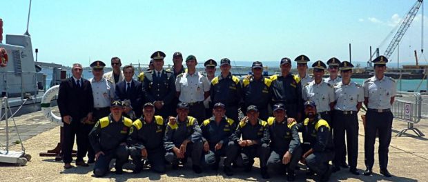 prefetto in visita alla nave scuola mazzei gdf siracusa times