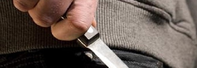 Siracusa: identificato il 31enne, immobilizzato da un agente della Squadra Nautica, che ha tentato di rapinare un uomo