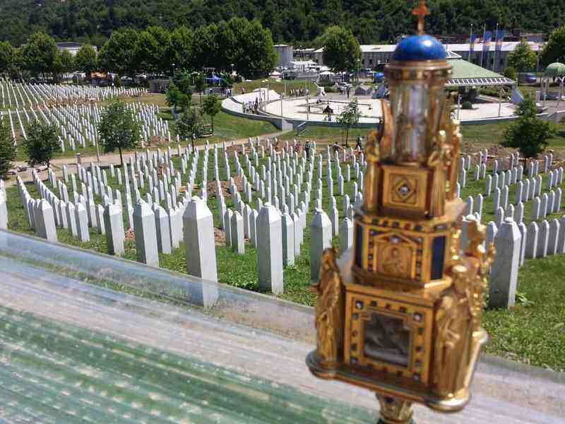 Siracusa: il reliquiario della Madonna delle Lacrime a Sarajevo