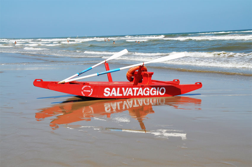 Marina di Priolo: rischiava di annegare, deve la vita al bagnino 19enne