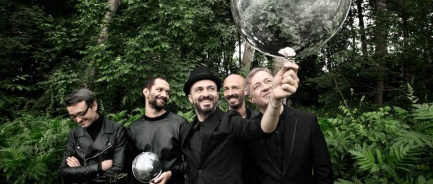 subsonica-singoli-classifica-una-nave-in-una-foresta