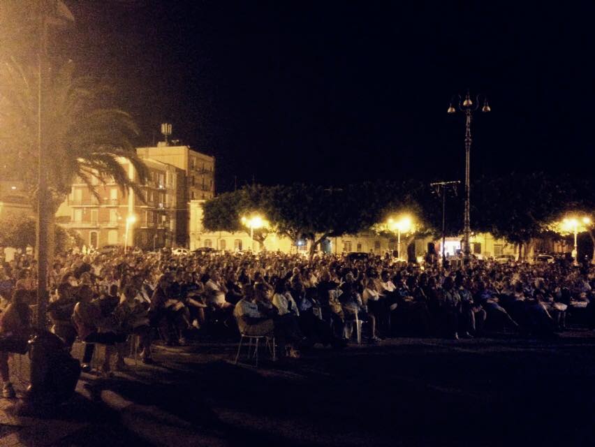 Siracusa: ancora risate e successo in Borgata per il quarto appuntamento del Cinema in Piazza 2.0