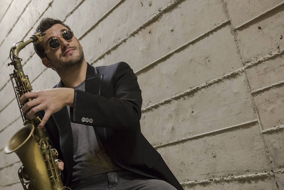 Francesco Cafiso presenta in anteprima assoluta “Sicily, My Land”. Il 12 agosto in concerto a Zafferana Etnea