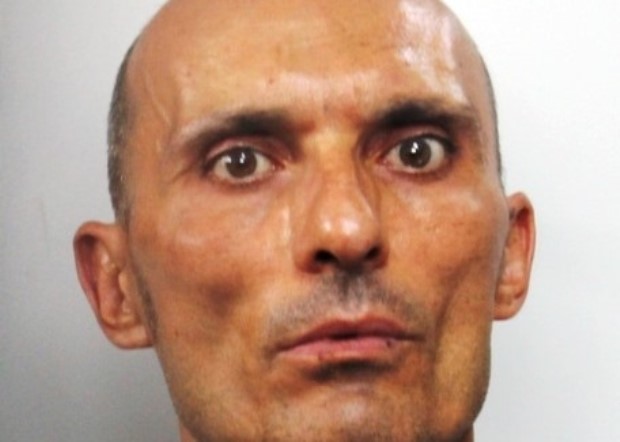 Siracusa, arrestato 48enne per spaccio di stupefacenti: ritrovati nell’officina in cui lavora 50 grammi di hashish