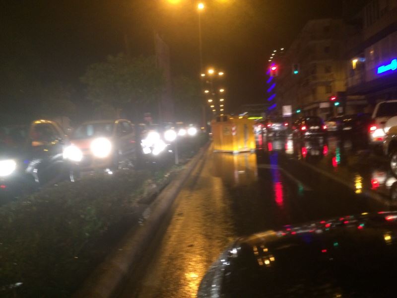 Siracusa in tilt per la forte pioggia. Numerosi danni e incidenti in città