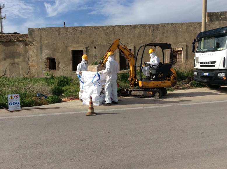 Pachino: avviata la bonifica delle discariche di amianto