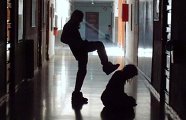 Siracusa, storia di bullismo a scuola: uno studente denunciato dai Carabinieri