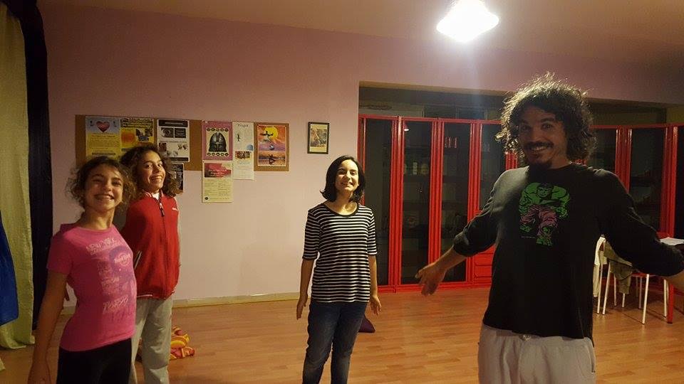 Siracusa: lezioni di teatro gratuite per bambini con Massimo Tuccitto