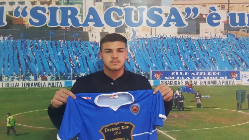 Davide Porcaro è un calciatore del Città di Siracusa. Il difensore classe 96 già a disposizione per la Vibonese
