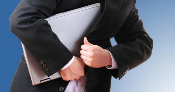 Rosolini: ruba un computer portatile da una ludoteca. Arrestato un 25enne dai Carabinieri