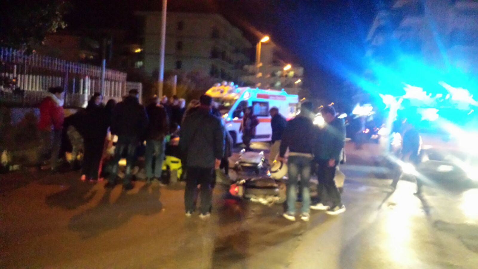 Siracusa. Frontale tra due scooter in via Lentini