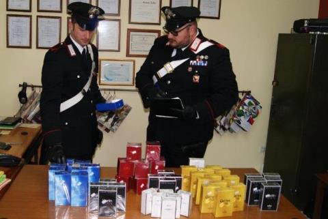 Rosolini, cinquanta confezioni di profumo contraffatte pronte alla vendita: i Carabinieri denunciano due catanesi