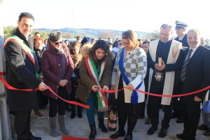 Solarino, inaugurata la scuola materna “Madre Teresa di Calcutta”. Taglia il nastro il “baby sindaco” Giorgia