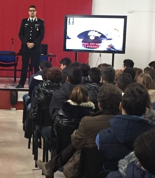 Avola: i Carabinieri all’Istituto Majornana per parlare di stalking