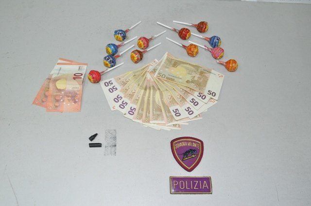 Siracusa. Truffa del “falso incidente” con lecca lecca. Arrestato un 40enne dalla Polizia
