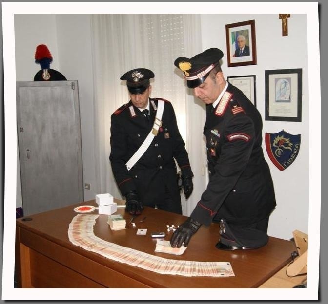 Avola. Cocaina e migliaia di euro in casa, arrestate 2 persone dai Carabinieri