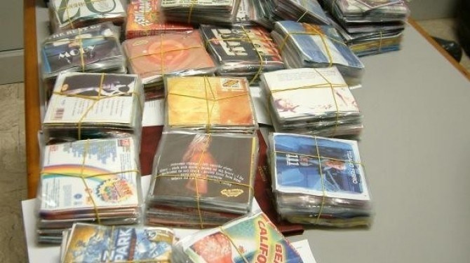 Lentini: vendita di cd e dvd contraffatti, arrestati due senegalesi dai Carabinieri