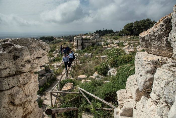 Siracusa. Questa mattina, exploit di pubblico alla fortezza Eurialo, fra i visitatori la Comunità Sorda