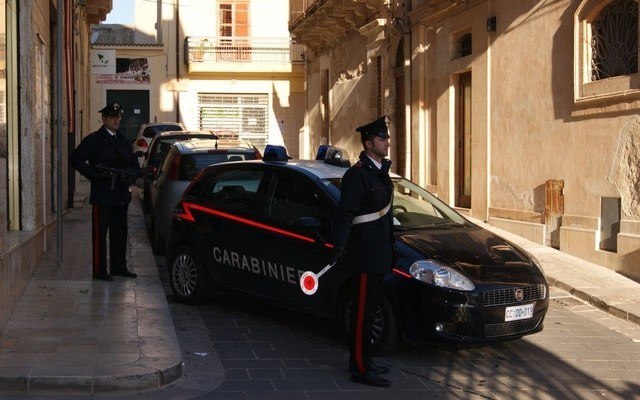 Rosolini, la droga nascosta in un barattolo di vetro, denunciato 26enne dai Carabinieri