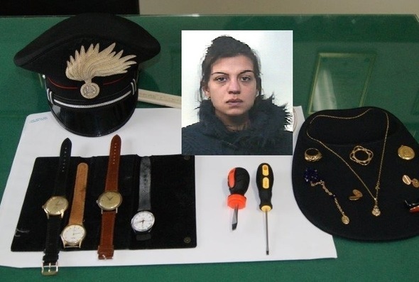 Palazzolo Acreide: sorpresa a rubare in un’abitazione, arrestata una donna dai Carabinieri